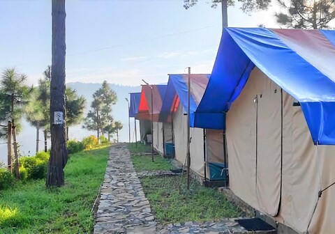 Captain Hills Camps and Resorts