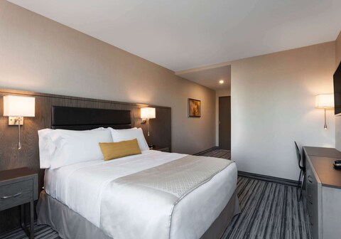 Wyndham Garden LaGuardia South