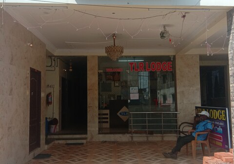 TLR LODGE