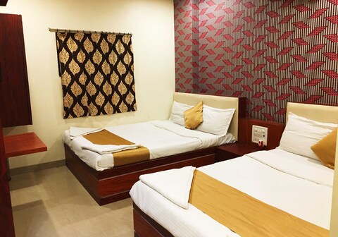 Hotel Safar Residency