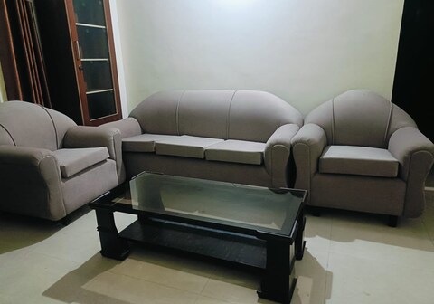 2BHK Spacious Fully Furnished Flat