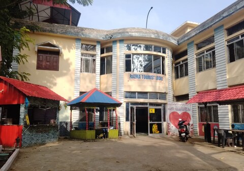 Raima Tourist Lodge and Cafe, Gomati