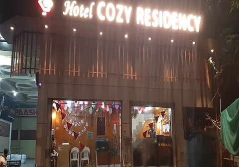 Hotel Cozy Residency by TWC