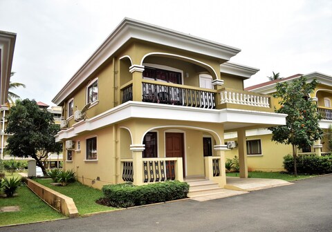 Calvin Retreat Newly Renovated Luxury Villa