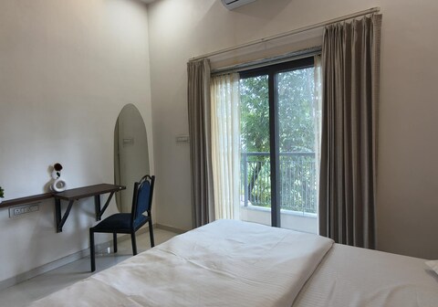 Tranquil 2BHK with Green Views