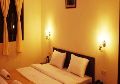 Purandar Ashram and Home stay