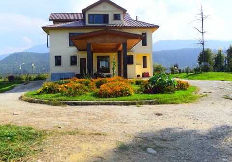 Grand Mumtaz Tangmarg