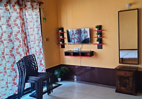 Raichak Holiday Home