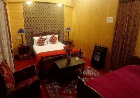 Persian Group of Houseboats