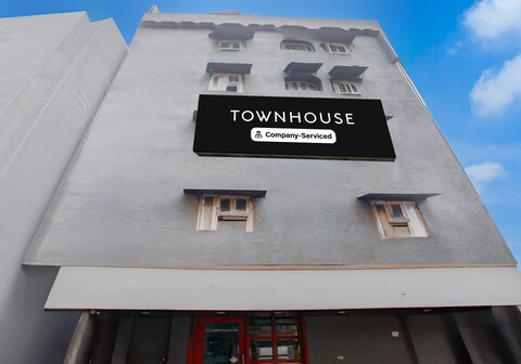 Super Townhouse Nagpur Junction Formerly Hotel Woodland