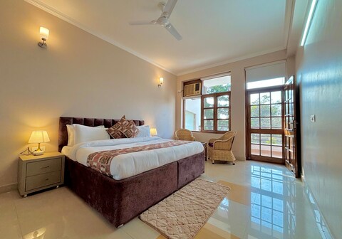 Luxury 4 Bedroom's Independent Villla