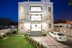Hotel Aadhar, Delhi Hotel Aadhar, Delhi