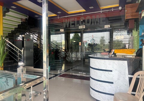 Himani Hotel