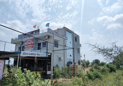 Hotel king's residency