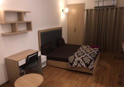 Elitehomez by jaskaran