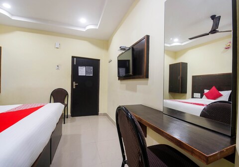 Super Hotel O Durga Bhavani Residency