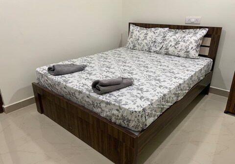 Urban Nest Luxury Rooms