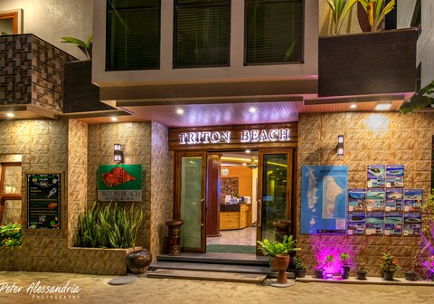 Triton Beach Hotel & Spa