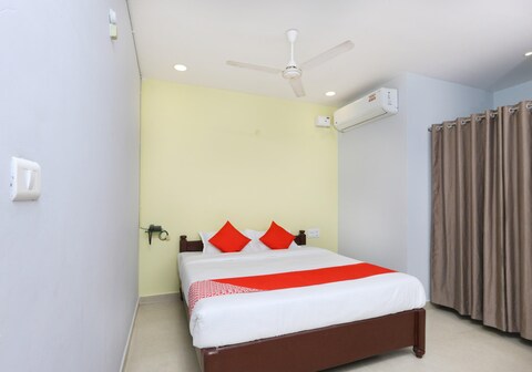 Capital O Sai Golden Rooms