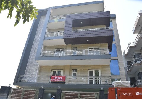 Hotel Royal Residency 391 Medicity