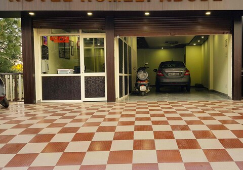 Hotel Homely Abode