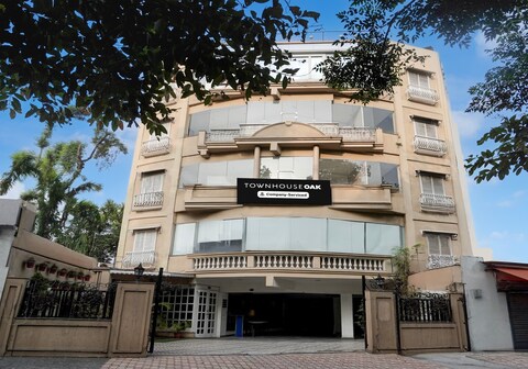 Super Townhouse Oak Rajpur Road Dehradun