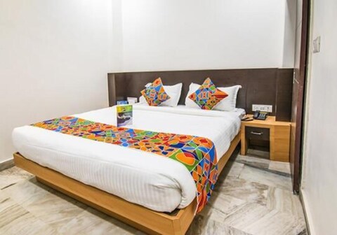 FabHotel Golden Leaf Nr. Medanta- The Medicity & Artemis Hospital