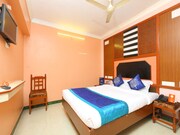 OYO 10459 Hotel Gnana SRM Residency, Pondicherry OYO 10459 Hotel Gnana SRM Residency, Pondicherry