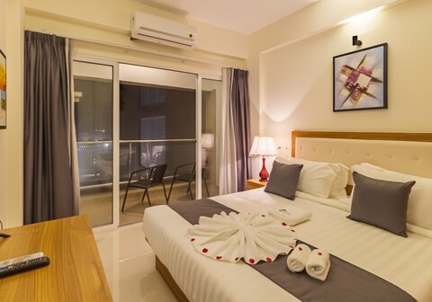 Charvi Reemz Grand Suites Anjuna Beach