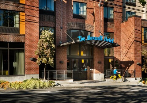 Staypineapple, The Maxwell Hotel, Seattle Center Seattle