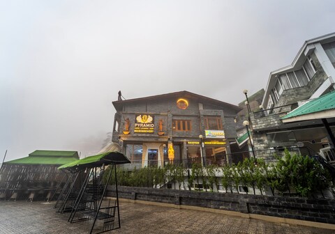 Treebo Premium Bridge View Regency, Mall Road