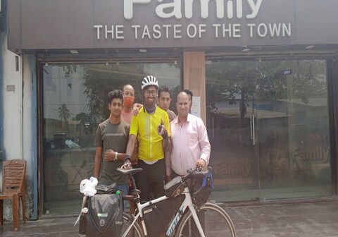 The Family Hotel, Kisanganj