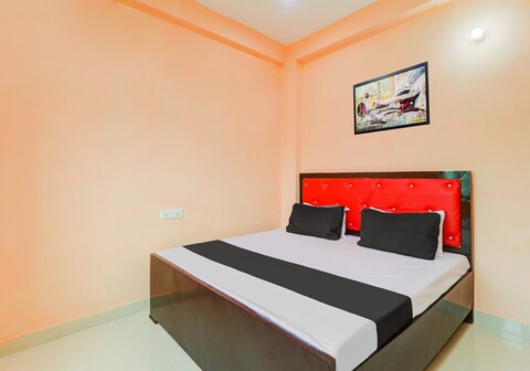 Hotel O Malihabad Palace