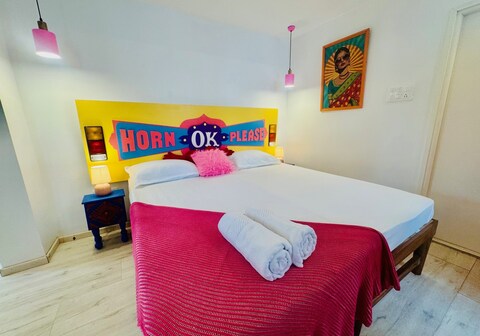 MELA 5BHK 500m to the Beach