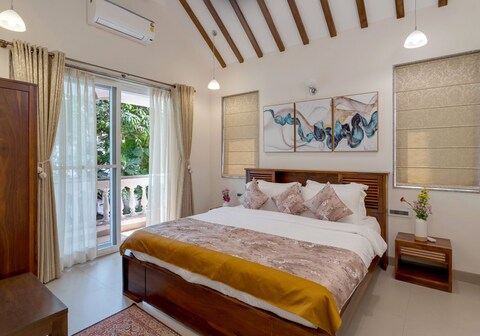 Aksara Villas