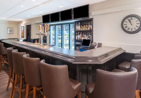 Ramada Plaza by Wyndham Calgary Downtown