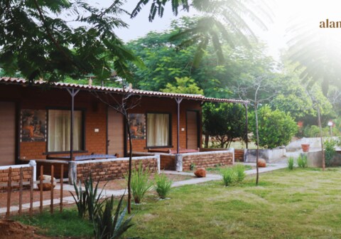 Alampat Nest Farmstay