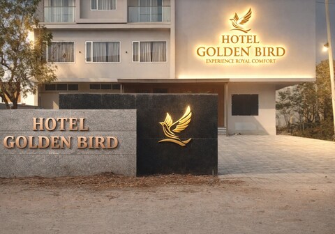 Hotel Golden Bird