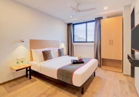 Townhouse Corporate Stay Pimple Nilakh