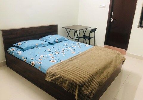 Room with Private Bathroom