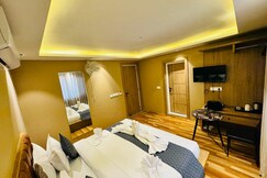 Hotel Pashm Home, Srinagar Hotel Pashm Home, Srinagar