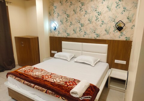 Hotel Mannat Bathinda