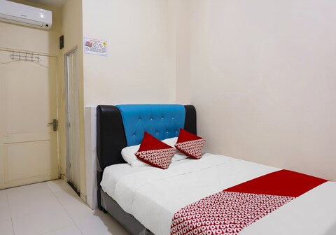 Hotel O Hasan House Syariah 2NearVihara Budhi Bhakti