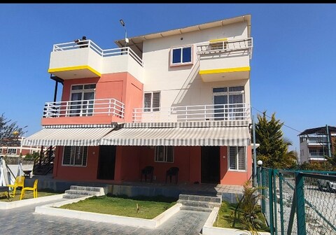 Nandi Parihar Pent House