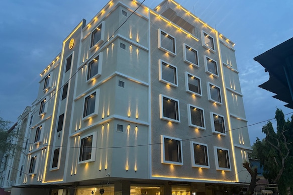 Carry Plus Hotel Indore