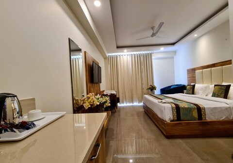 Hotel Golf View Suites Golf Course Road