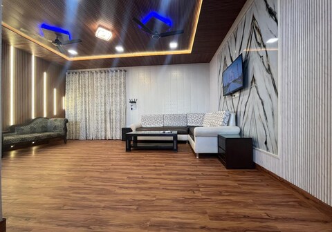 Luxe Vista Agra City