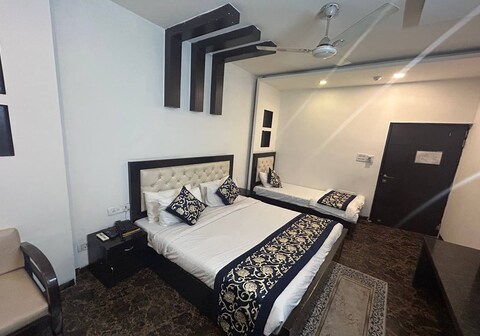 Arihant Rooms | Room in a BnB