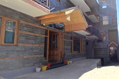 Hotel Snow Plaza, Manali Hotel Snow Plaza, Manali