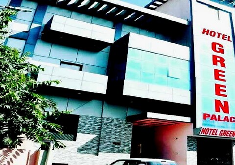 Hotel O Green Palace